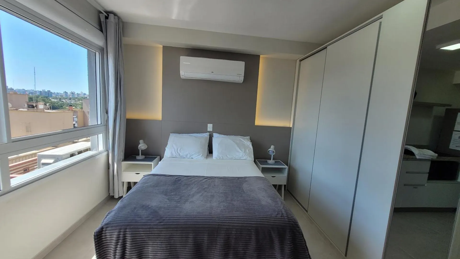 Studio Lux Ao Lado Da Puc Com Netflix Porto Alegre 0*,  Brésil